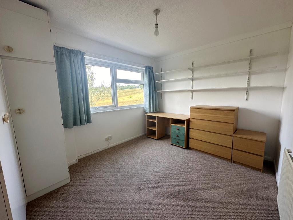 Lot: 148 - END-TERRACE HOUSE CLOSE TO UNIVERSITY - Bedroom two